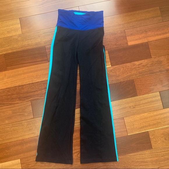 Ph8 (Bebe Sport) Fold over Pants in Small - Picture 15 of 16